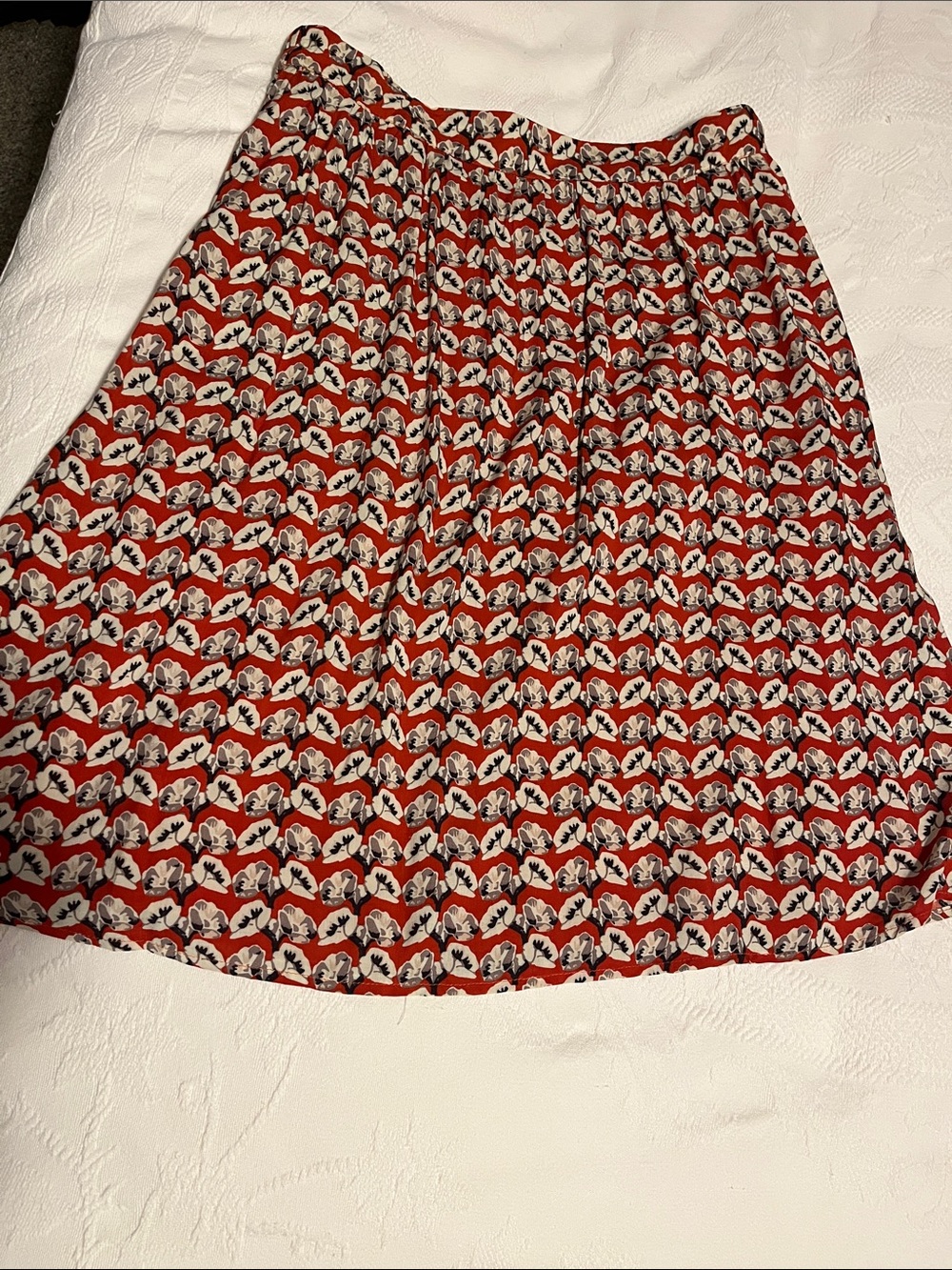 Mikarose floral skirt size large in perfect condition